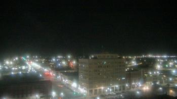 Weather camera view of First National Bank-Hutchinson.