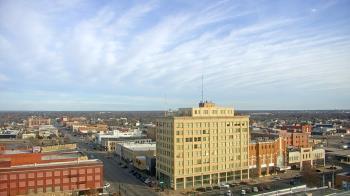 Weather camera view of First National Bank-Hutchinson.