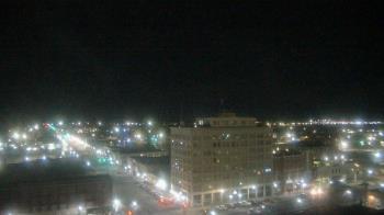 Weather camera view of First National Bank-Hutchinson.