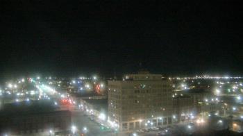 Weather camera view of First National Bank-Hutchinson.