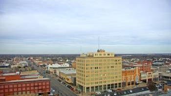 Weather camera view of First National Bank-Hutchinson.