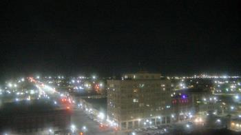 Weather camera view of First National Bank-Hutchinson.
