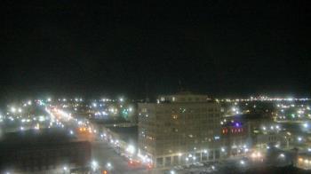 Weather camera view of First National Bank-Hutchinson.