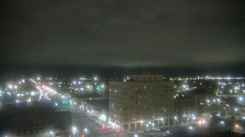 Weather camera view of First National Bank-Hutchinson.
