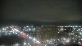 Weather camera view of First National Bank-Hutchinson.