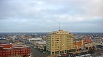 Weather camera view of First National Bank-Hutchinson.