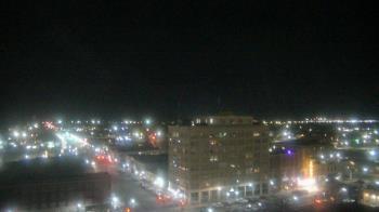 Weather camera view of First National Bank-Hutchinson.