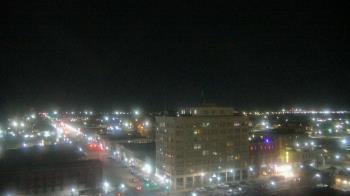 Weather camera view of First National Bank-Hutchinson.