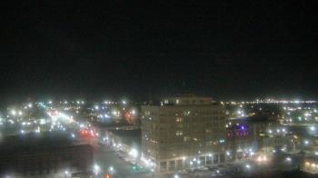 Weather camera view of First National Bank-Hutchinson.