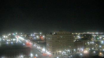 Weather camera view of First National Bank-Hutchinson.