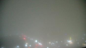 Weather camera view of First National Bank-Hutchinson.