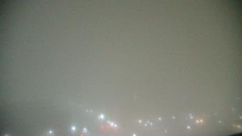 Weather camera view of First National Bank-Hutchinson.