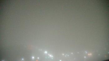 Weather camera view of First National Bank-Hutchinson.