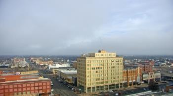 Weather camera view of First National Bank-Hutchinson.