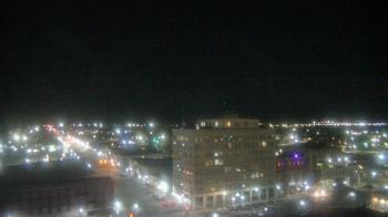 Weather camera view of First National Bank-Hutchinson.