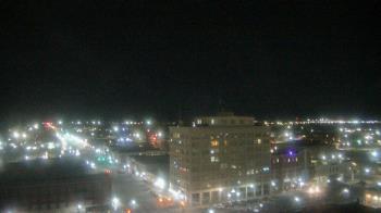Weather camera view of First National Bank-Hutchinson.