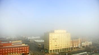 Weather camera view of First National Bank-Hutchinson.