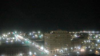 Weather camera view of First National Bank-Hutchinson.