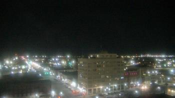 Weather camera view of First National Bank-Hutchinson.