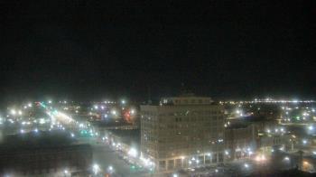 Weather camera view of First National Bank-Hutchinson.