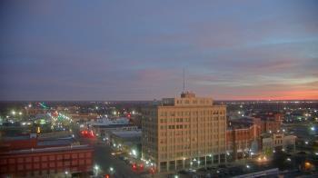 Weather camera view of First National Bank-Hutchinson.