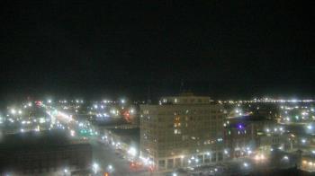 Weather camera view of First National Bank-Hutchinson.