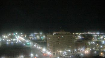 Weather camera view of First National Bank-Hutchinson.