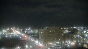 Weather camera view of First National Bank-Hutchinson.