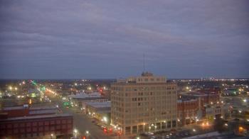 Weather camera view of First National Bank-Hutchinson.