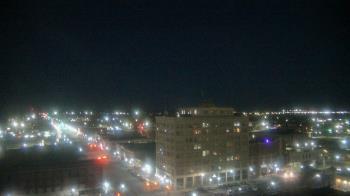 Weather camera view of First National Bank-Hutchinson.