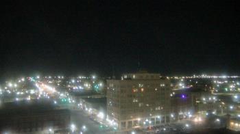 Weather camera view of First National Bank-Hutchinson.