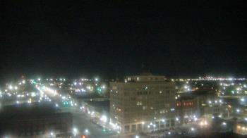 Weather camera view of First National Bank-Hutchinson.