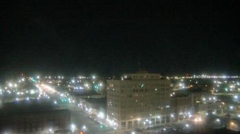 Weather camera view of First National Bank-Hutchinson.