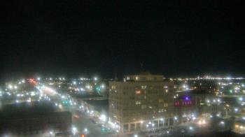 Weather camera view of First National Bank-Hutchinson.