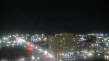Weather camera view of First National Bank-Hutchinson.