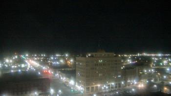 Weather camera view of First National Bank-Hutchinson.