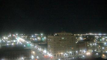 Weather camera view of First National Bank-Hutchinson.