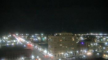 Weather camera view of First National Bank-Hutchinson.