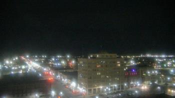 Weather camera view of First National Bank-Hutchinson.