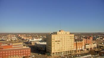 Weather camera view of First National Bank-Hutchinson.