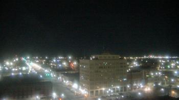 Weather camera view of First National Bank-Hutchinson.