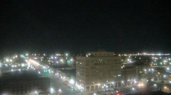 Weather camera view of First National Bank-Hutchinson.