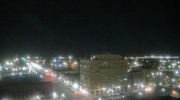 Weather camera view of First National Bank-Hutchinson.