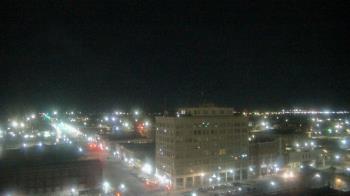 Weather camera view of First National Bank-Hutchinson.