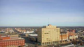 Weather camera view of First National Bank-Hutchinson.