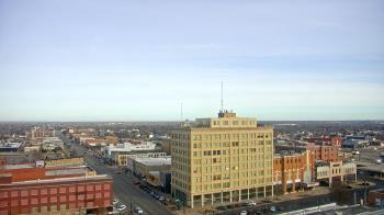 Weather camera view of First National Bank-Hutchinson.