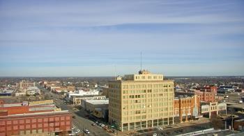 Weather camera view of First National Bank-Hutchinson.