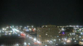 Weather camera view of First National Bank-Hutchinson.