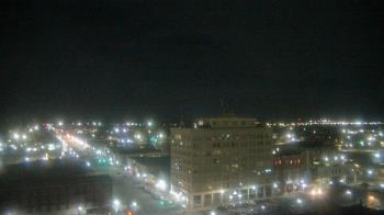 Weather camera view of First National Bank-Hutchinson.