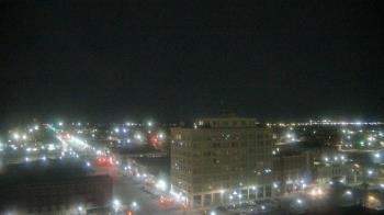 Weather camera view of First National Bank-Hutchinson.